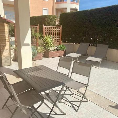 Ferienwohnung Appt 2 Pieces Port Frejus - Mega Terrasse + Garage Exterior foto
