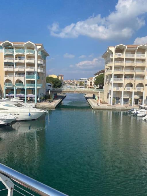 Ferienwohnung Appt 2 Pieces Port Frejus - Mega Terrasse + Garage Exterior foto